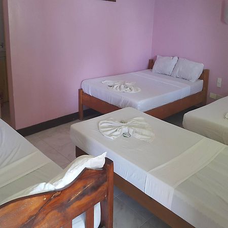 Palangan Bayview Beach Resort Пуерто-Галера Екстер'єр фото